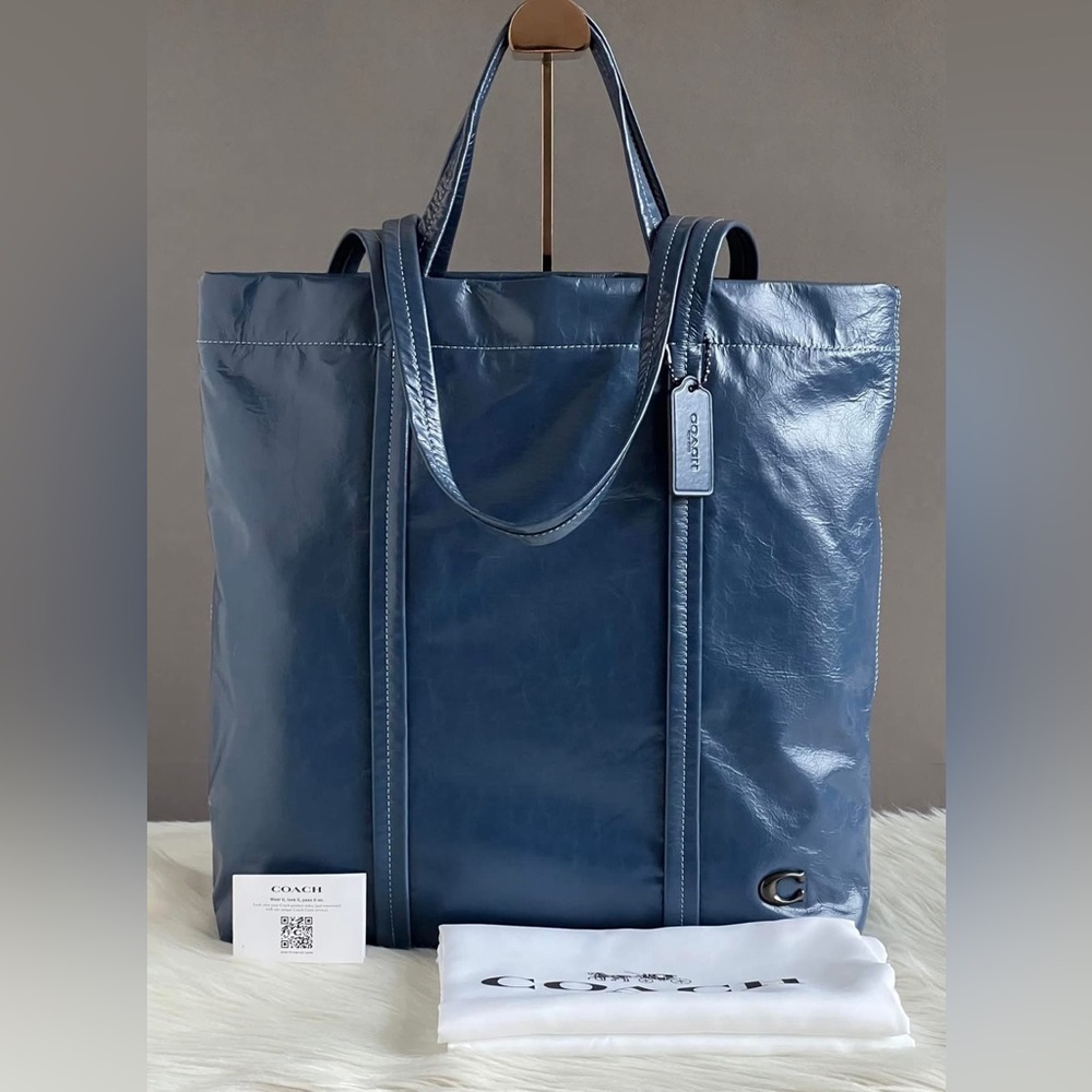 CO840 - Coach Hall Tote 33 - Picture 12 of 14